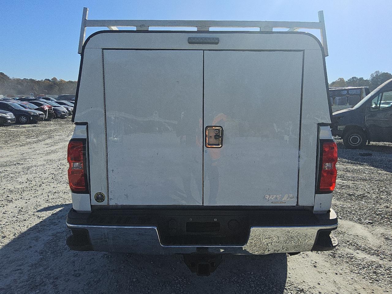 2018 Chevrolet Silverado C2500 Heavy Duty VIN: 1GC2CUEG5JZ261876 Lot: 90797845