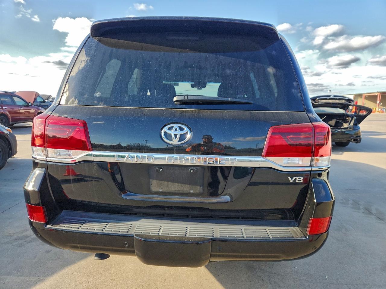 2021 Toyota Land Cruiser Vx-R VIN: JTMCY7AJ9M4105723 Lot: 91447575