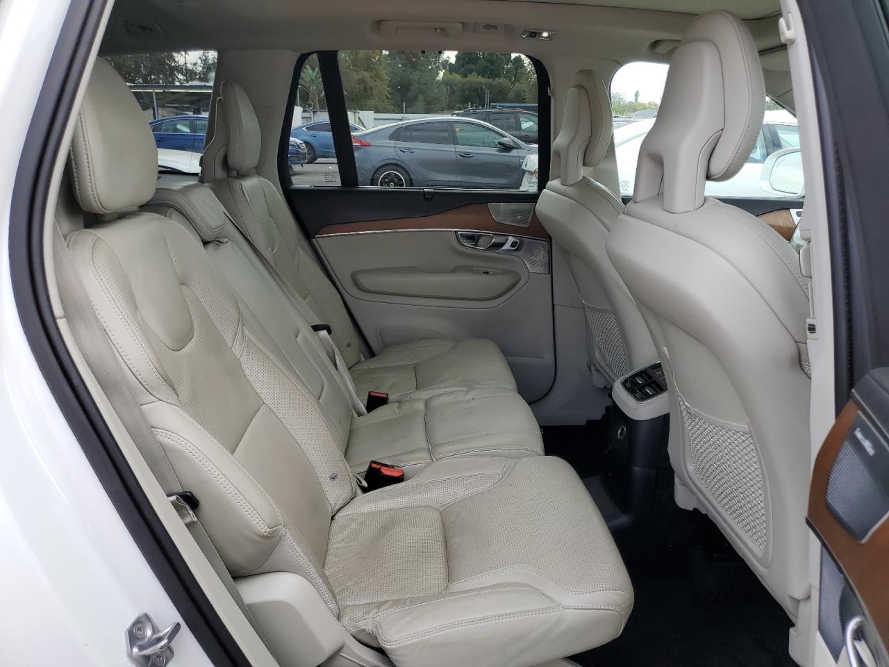 2017 Volvo Xc90 T8 VIN: YV4BC0PL7H1179656 Lot: 92350175