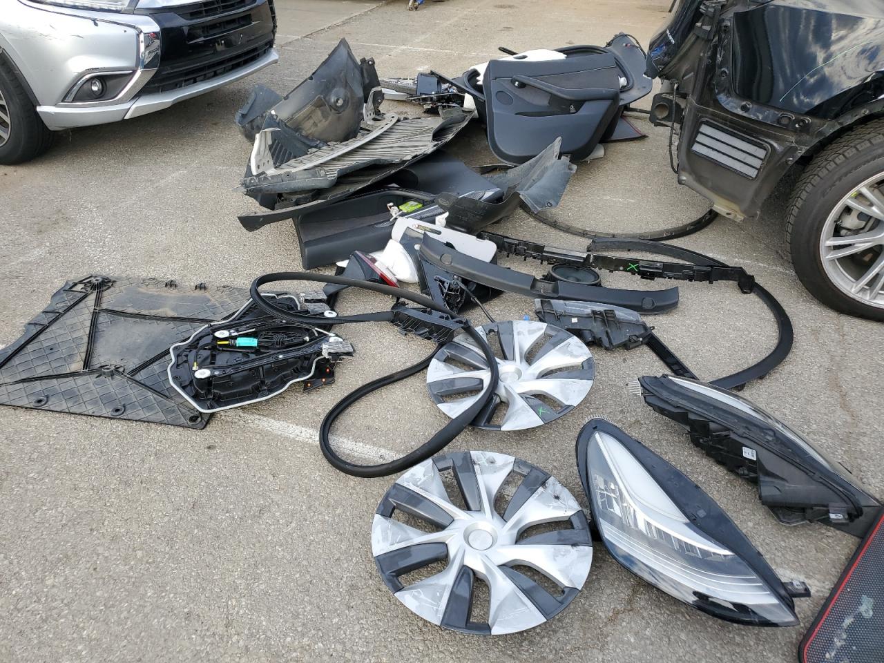 2023 Tesla Model Y VIN: 7SAYGDEF9PA052757 Lot: 91694805