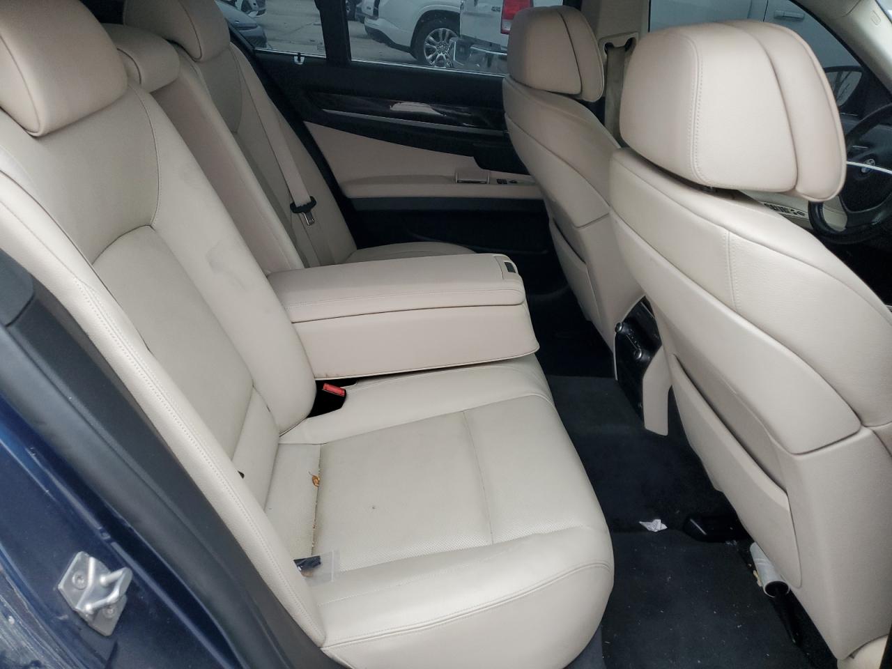 2012 BMW 740 I VIN: WBAKA4C55CC613381 Lot: 93689325