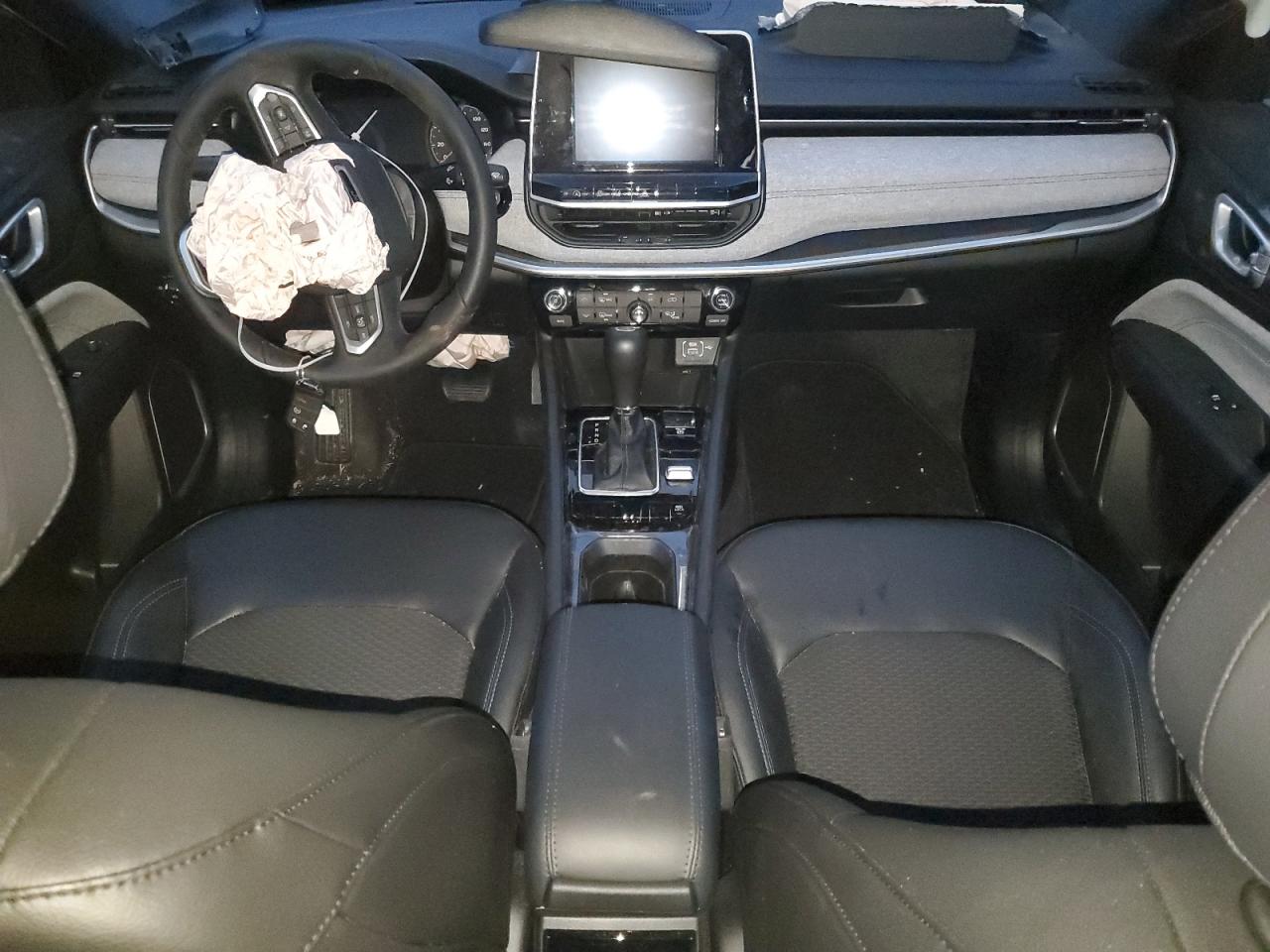 2025 Jeep Compass Latitude VIN: 3C4NJDBN2ST560675 Lot: 94904495