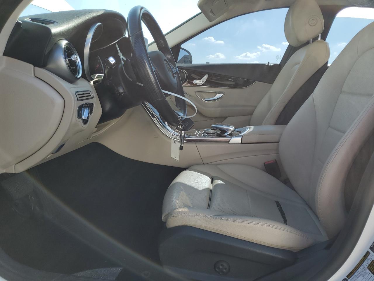 2016 Mercedes-Benz C 300 VIN: 55SWF4JB2GU157748 Lot: 91922805