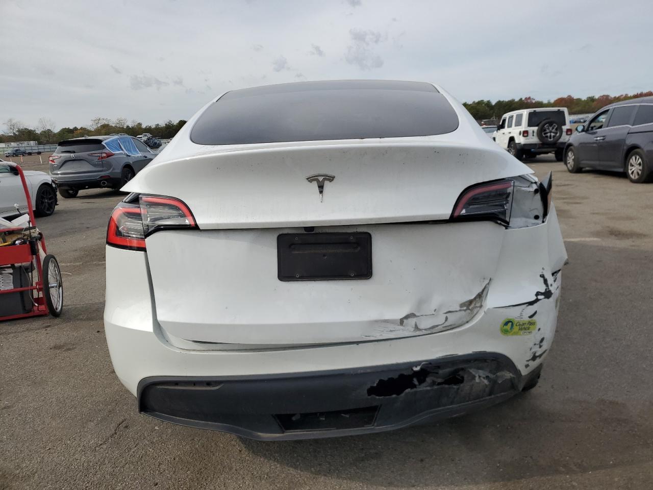 2023 Tesla Model Y VIN: 7SAYGDED7PF962117 Lot: 90250915