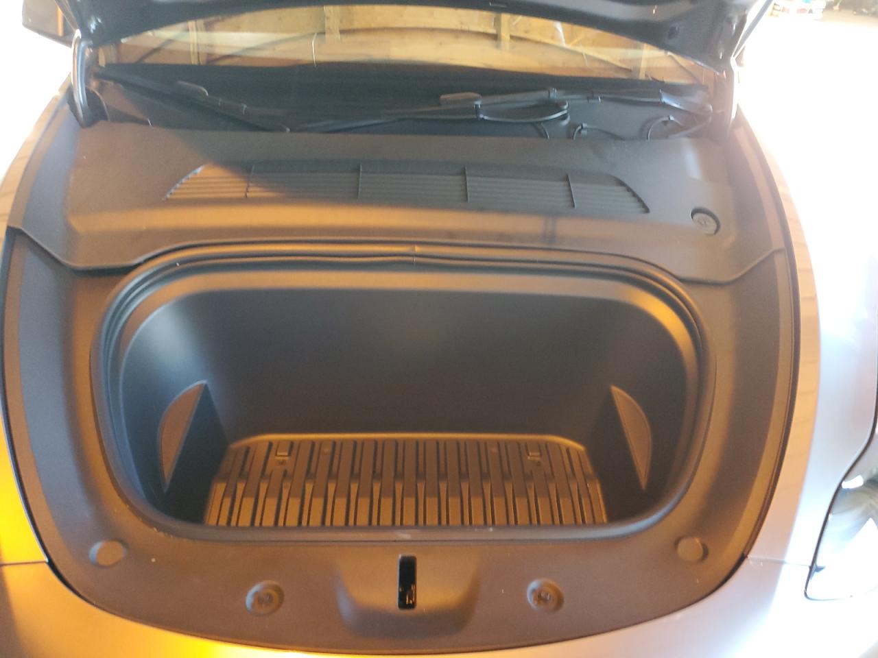 2025 Tesla Model Y VIN: 7SAYGDEEXSF296341 Lot: 91134115