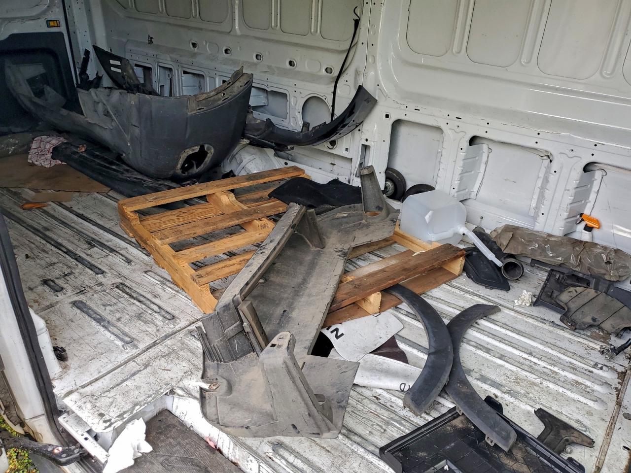 2018 Ford Transit T-350 VIN: 1FTBW3XV1JKA15686 Lot: 93925735