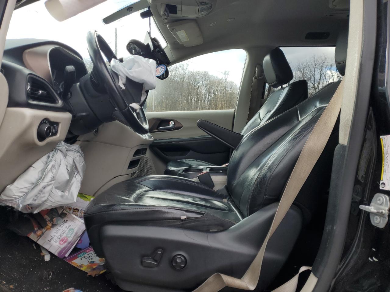 2018 Chrysler Pacifica Touring L VIN: 2C4RC1BG6JR234844 Lot: 92785865