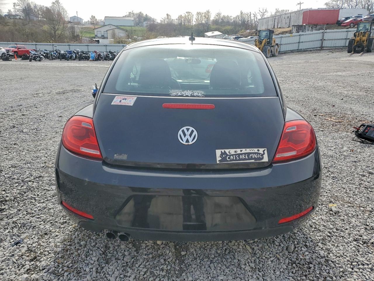 2015 Volkswagen Beetle 1.8T VIN: 3VWF17AT9FM608109 Lot: 93759935
