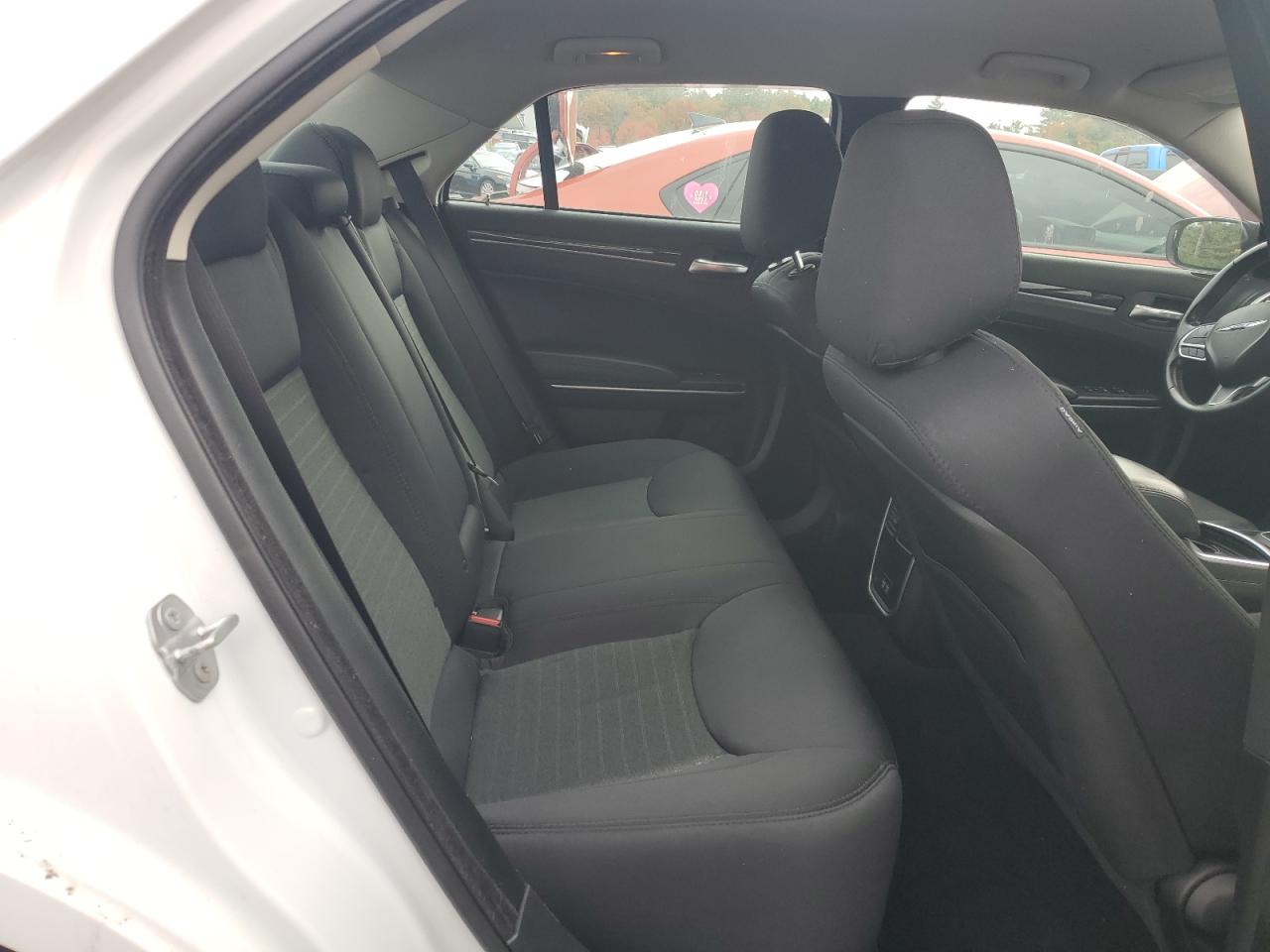 2019 Chrysler 300 Touring VIN: 2C3CCARG1KH581151 Lot: 90686175