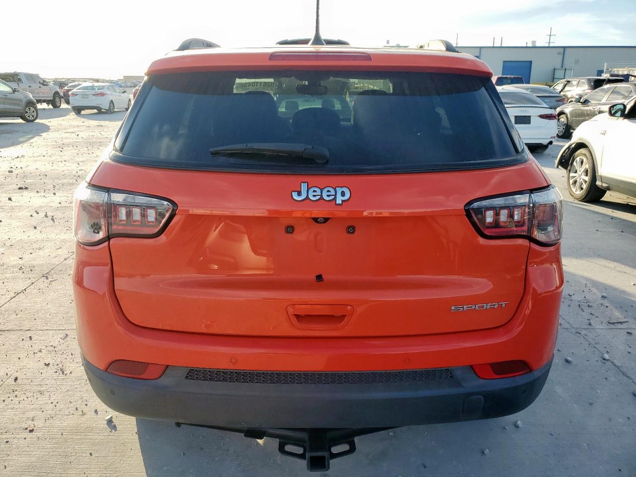 2018 Jeep Compass Sport VIN: 3C4NJCAB4JT462103 Lot: 92811045