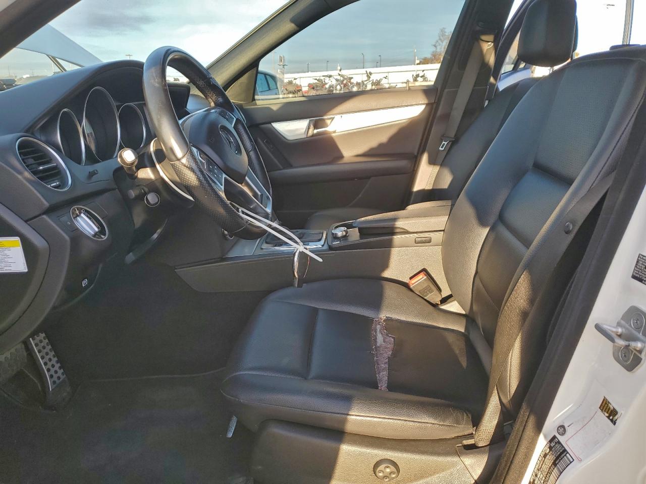 2013 Mercedes-Benz C 250 VIN: WDDGF4HB6DA843586 Lot: 94492245