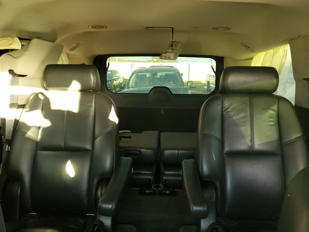 2008 GMC Yukon VIN: 1GKFK13048J155554 Lot: 92514125