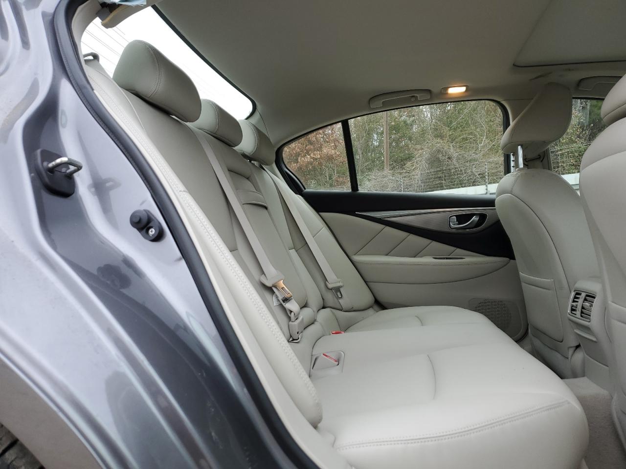 2015 Infiniti Q50 Base VIN: JN1BV7APXFM345653 Lot: 85433745