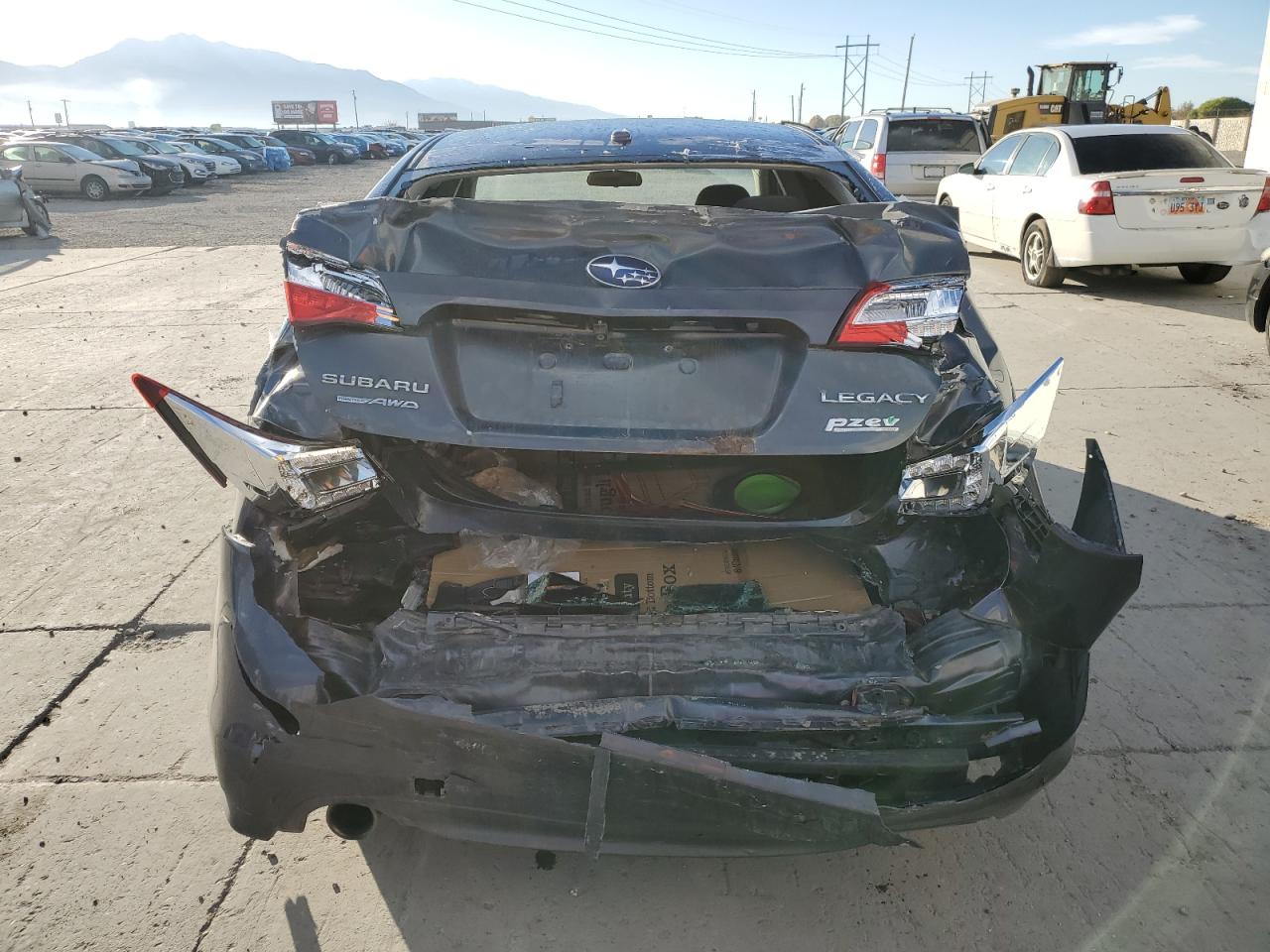 2015 Subaru Legacy 2.5I Premium VIN: 4S3BNAC62F3068517 Lot: 91040875