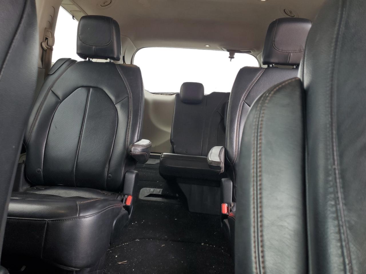 2018 Chrysler Pacifica Touring L VIN: 2C4RC1BG3JR110627 Lot: 92034135