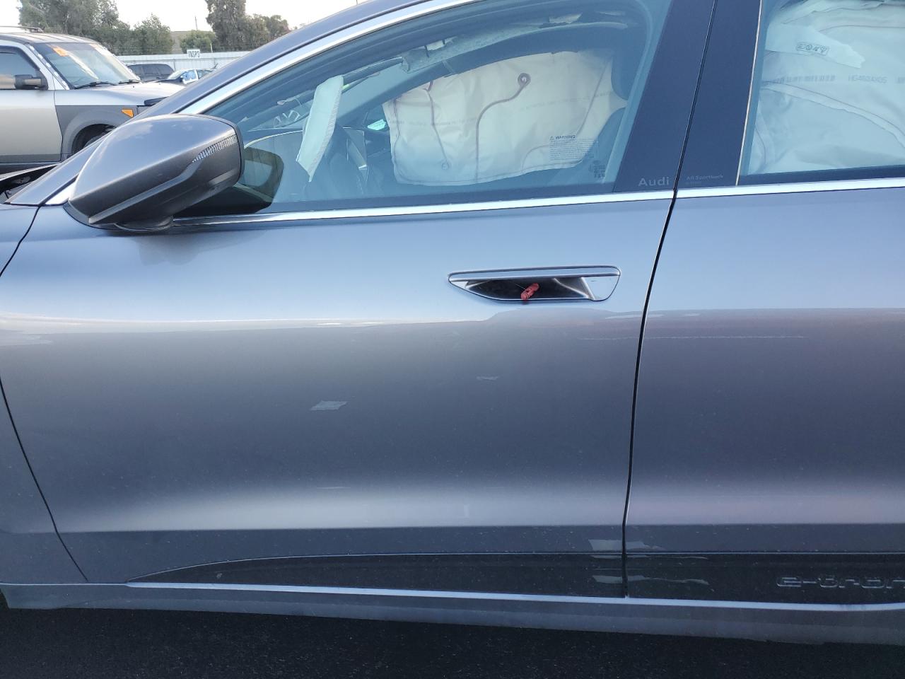 2025 Audi A6 E-Tron Premium 55 VIN: WAU1CAGH2SA018636 Lot: 92446405