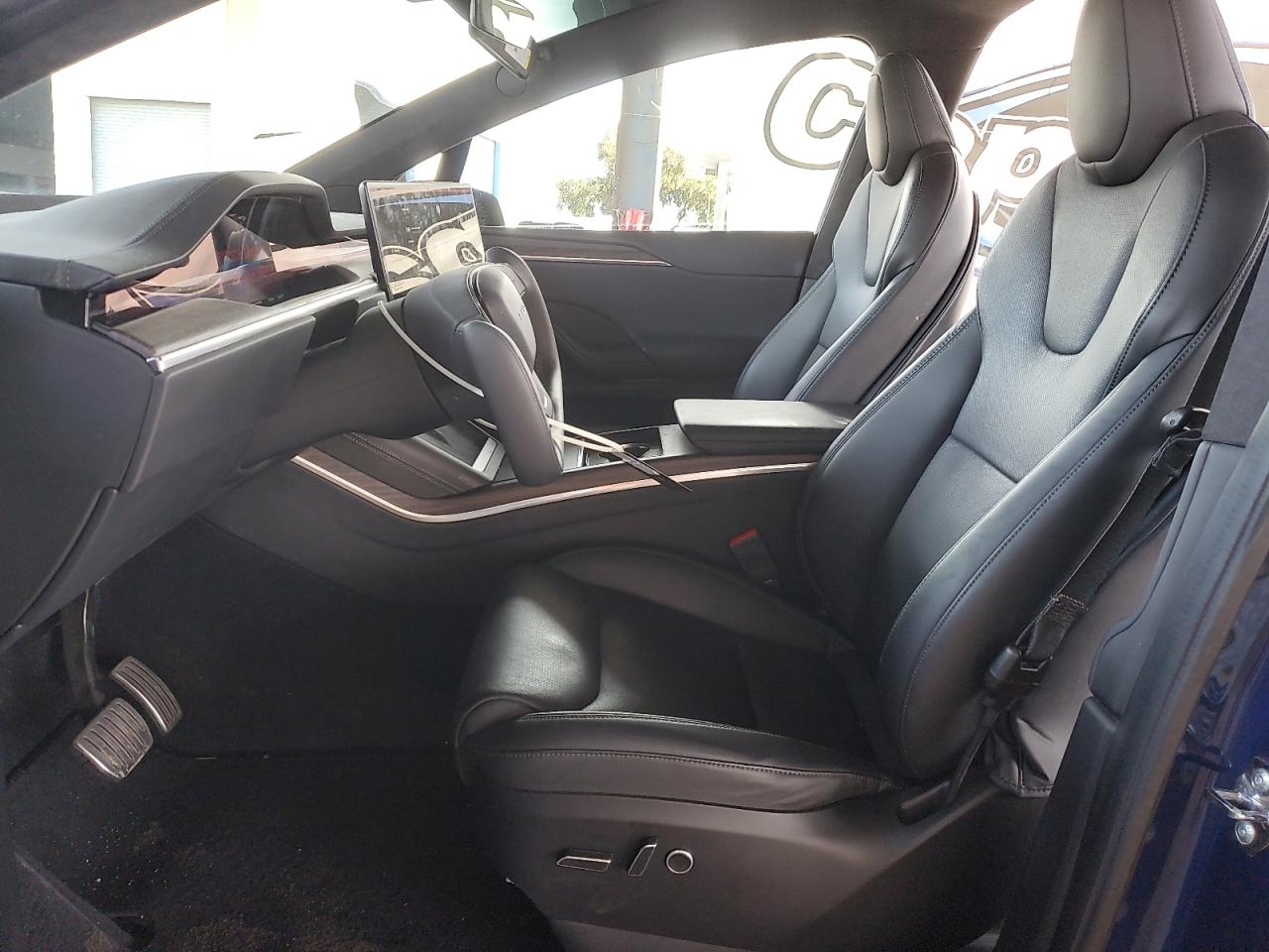 2022 Tesla Model X VIN: 7SAXCBE5XNF355923 Lot: 93515615