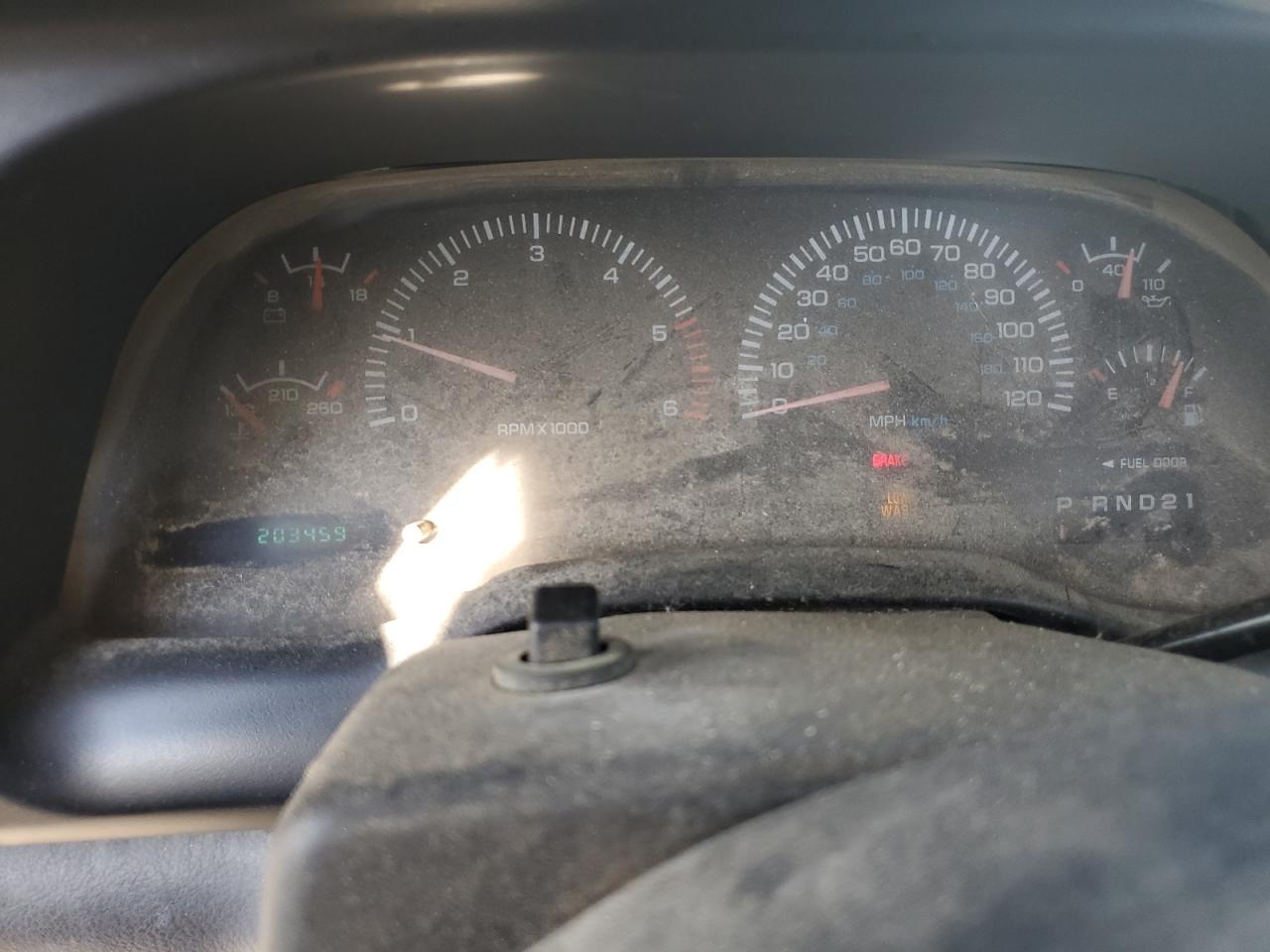 2000 Ram 2500 Utility / Service Truck VIN: 3B6KC26Z1YM228815 Lot: 90369885