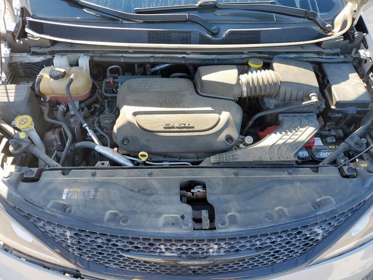 2019 Chrysler Pacifica Limited VIN: 2C4RC1GG8KR657533 Lot: 92257165