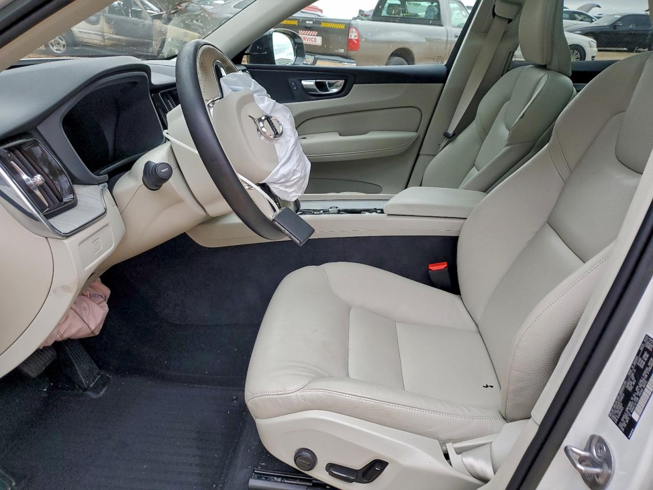 2023 Volvo Xc60 Plus VIN: YV4L12DW1P1300670 Lot: 94249505