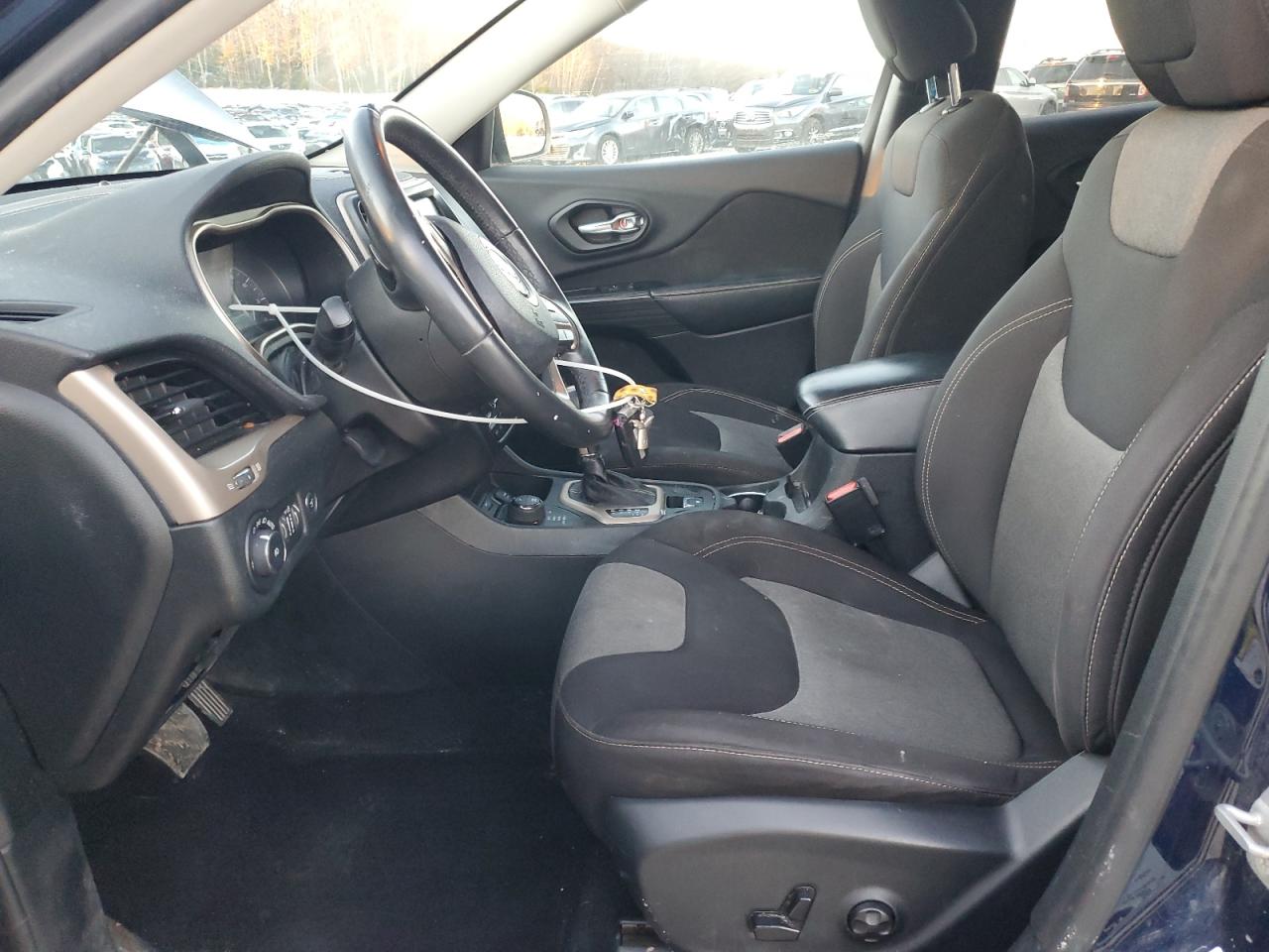 2014 Jeep Cherokee Latitude VIN: 1C4PJMCB2EW169554 Lot: 93213805