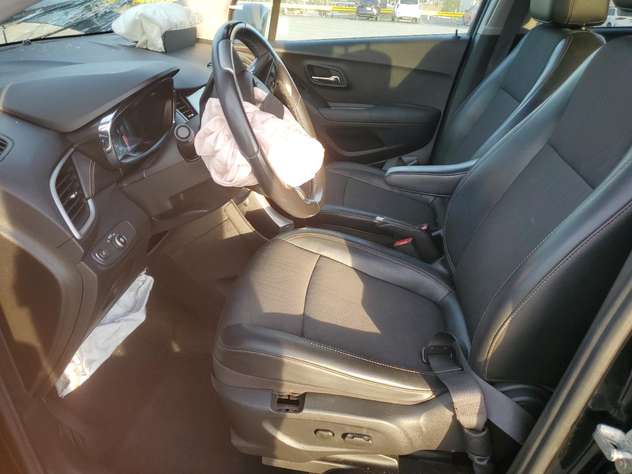 2019 Chevrolet Trax 1Lt VIN: 3GNCJLSB2KL370535 Lot: 92123885