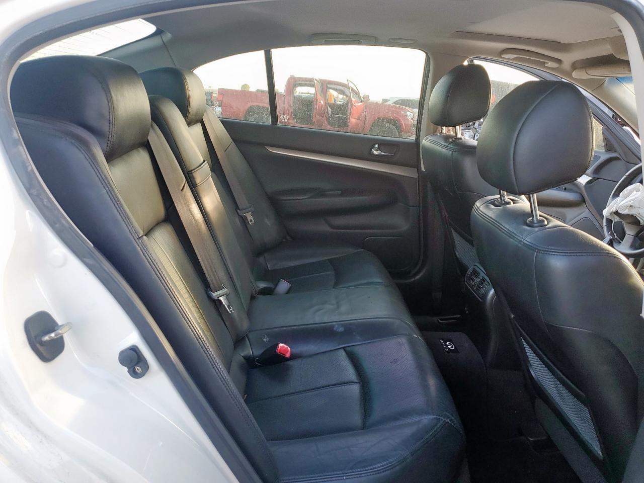 2011 Infiniti G37 Base VIN: JN1CV6AP6BM304090 Lot: 92209665