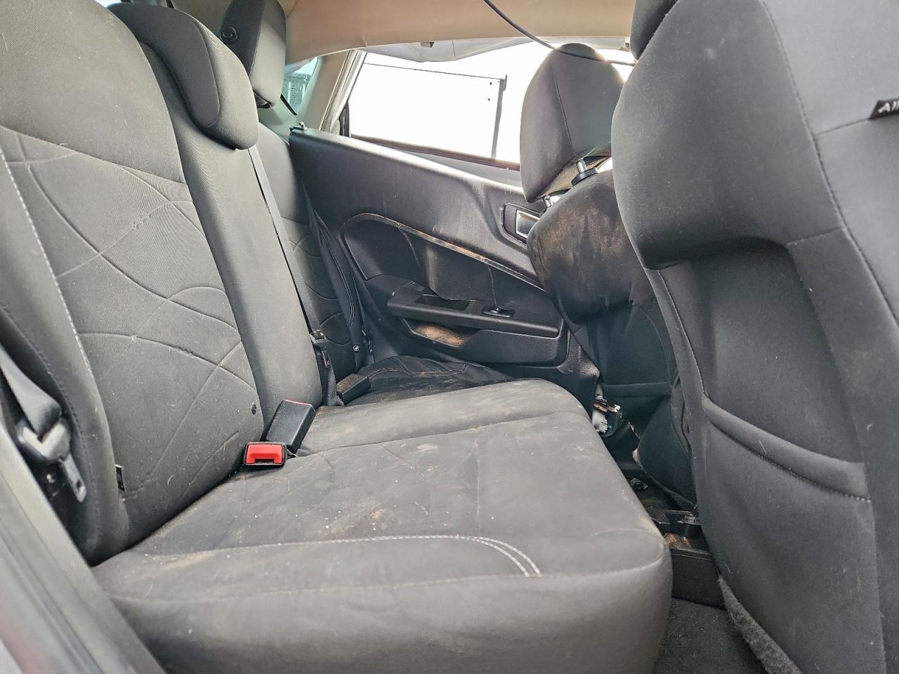 2015 Ford Fiesta Se VIN: 3FADP4EJ8FM105337 Lot: 94176215