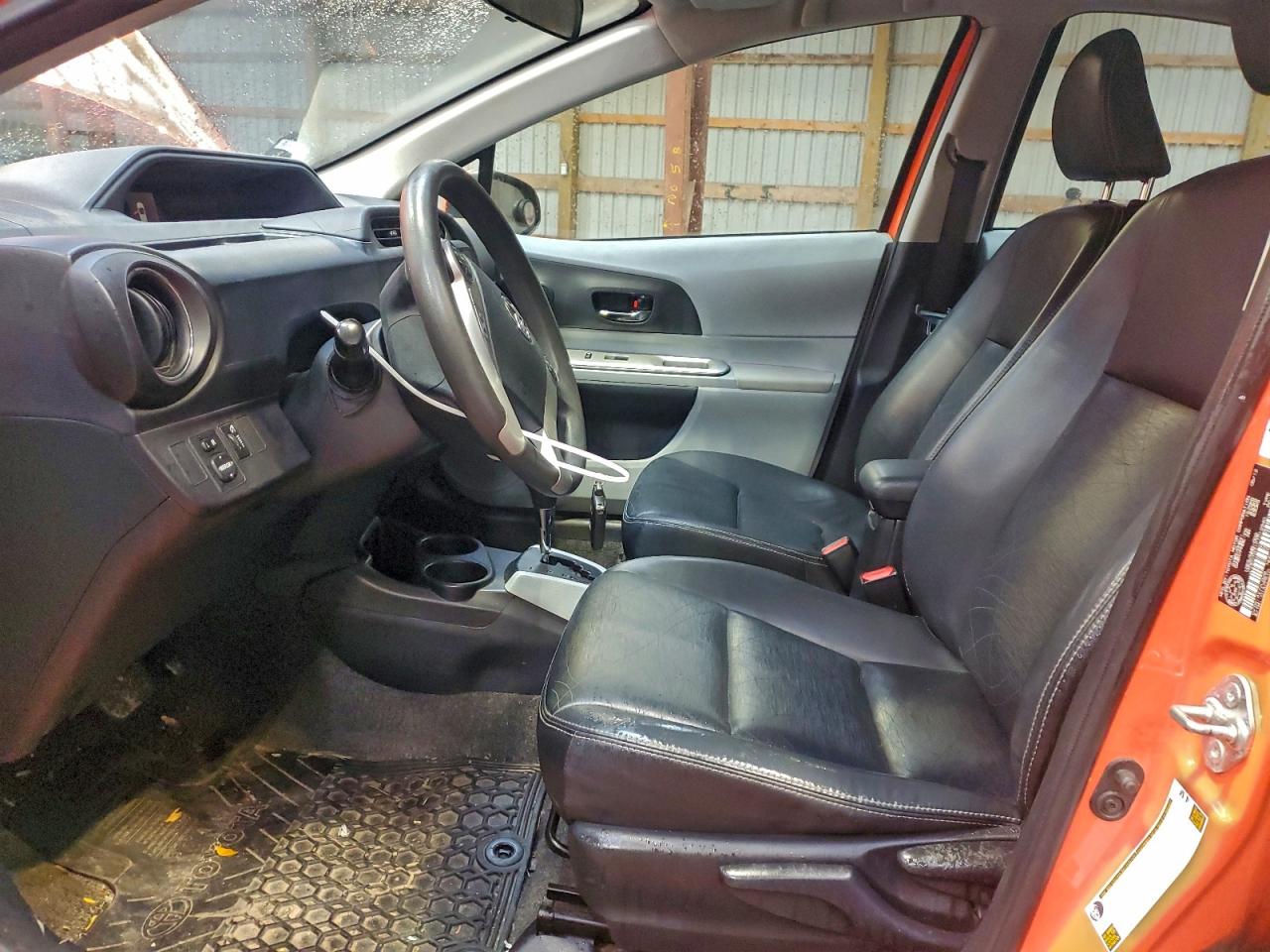 2012 Toyota Prius C VIN: JTDKDTB31C1012940 Lot: 93263745