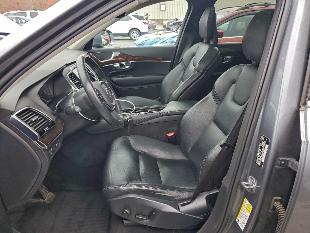 2016 Volvo Xc90 T6 VIN: YV4A22PKXG1068888 Lot: 93684795