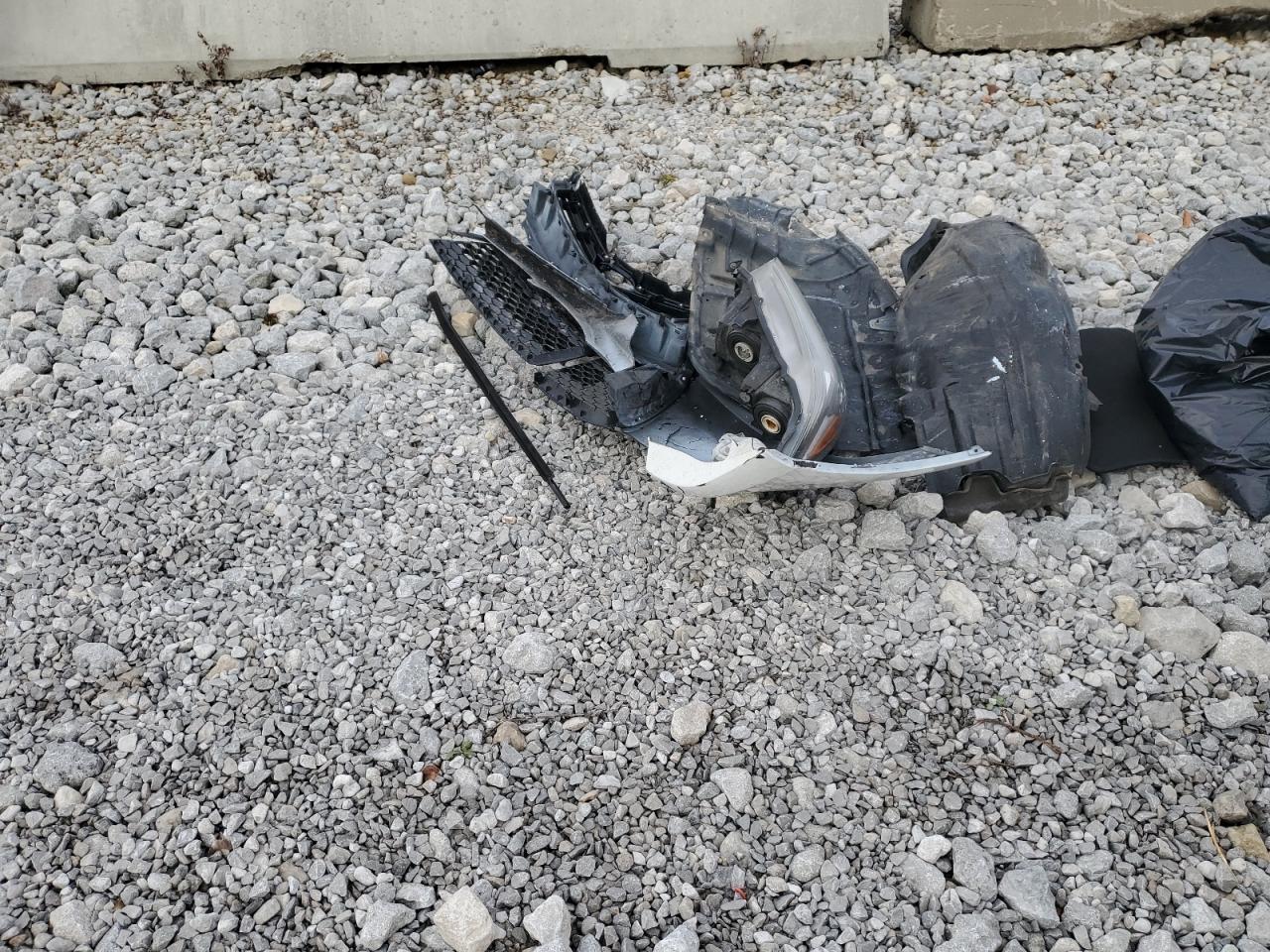 2015 Toyota Camry Le VIN: 4T1BF1FK3FU001047 Lot: 92279605