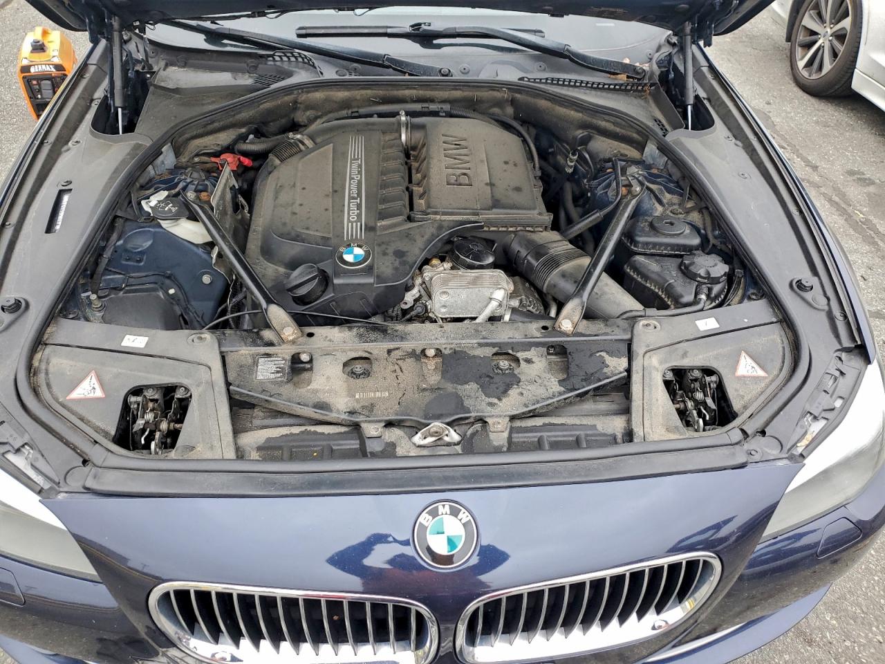 2013 BMW 535 Xi VIN: WBAFU7C52DDU68371 Lot: 93401485