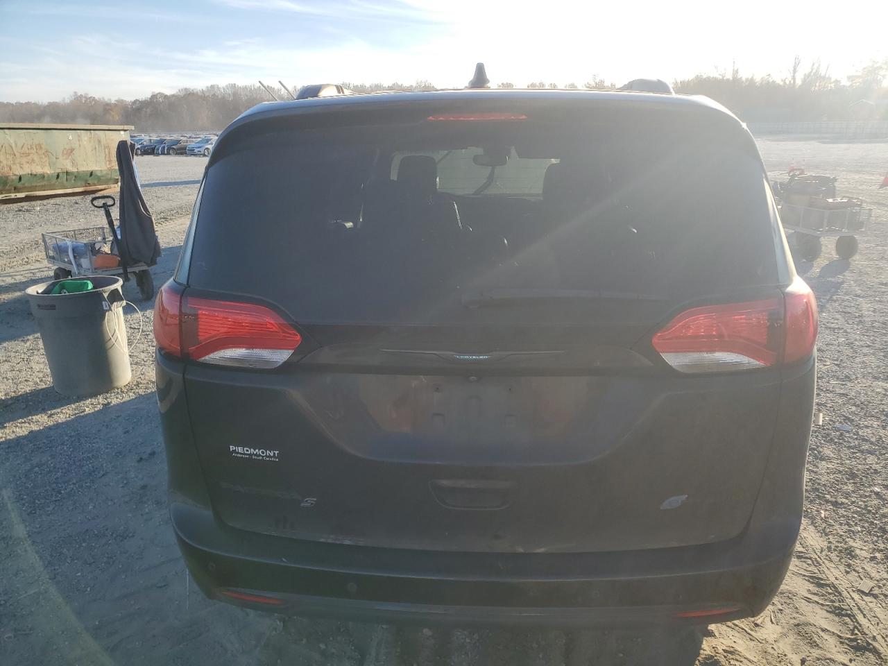 2020 Chrysler Pacifica Hybrid Limited VIN: 2C4RC1N73LR288228 Lot: 89663475