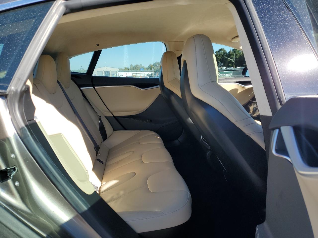 2015 Tesla Model S VIN: 5YJSA1E18FF101133 Lot: 89856995