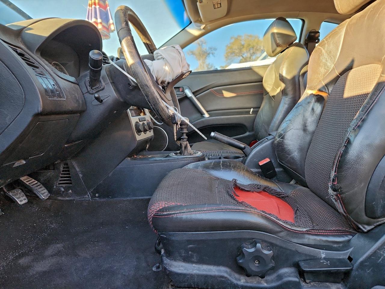 2005 Hyundai Tiburon Gt VIN: KMHHN65F95U182118 Lot: 94192125