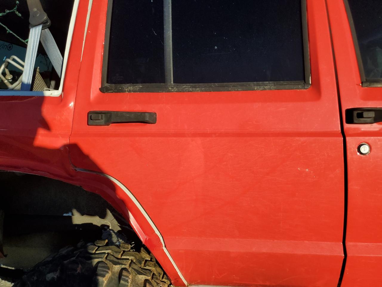 1998 Jeep Cherokee Se VIN: 1J4FT28S2WL146629 Lot: 81841545