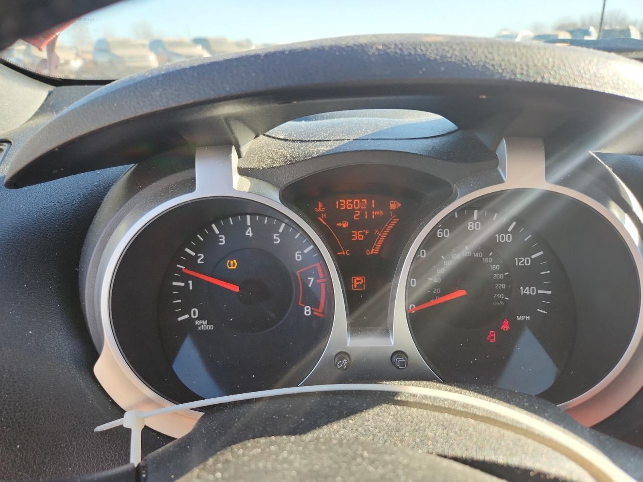 2011 Nissan Juke S VIN: JN8AF5MV8BT011825 Lot: 93008765