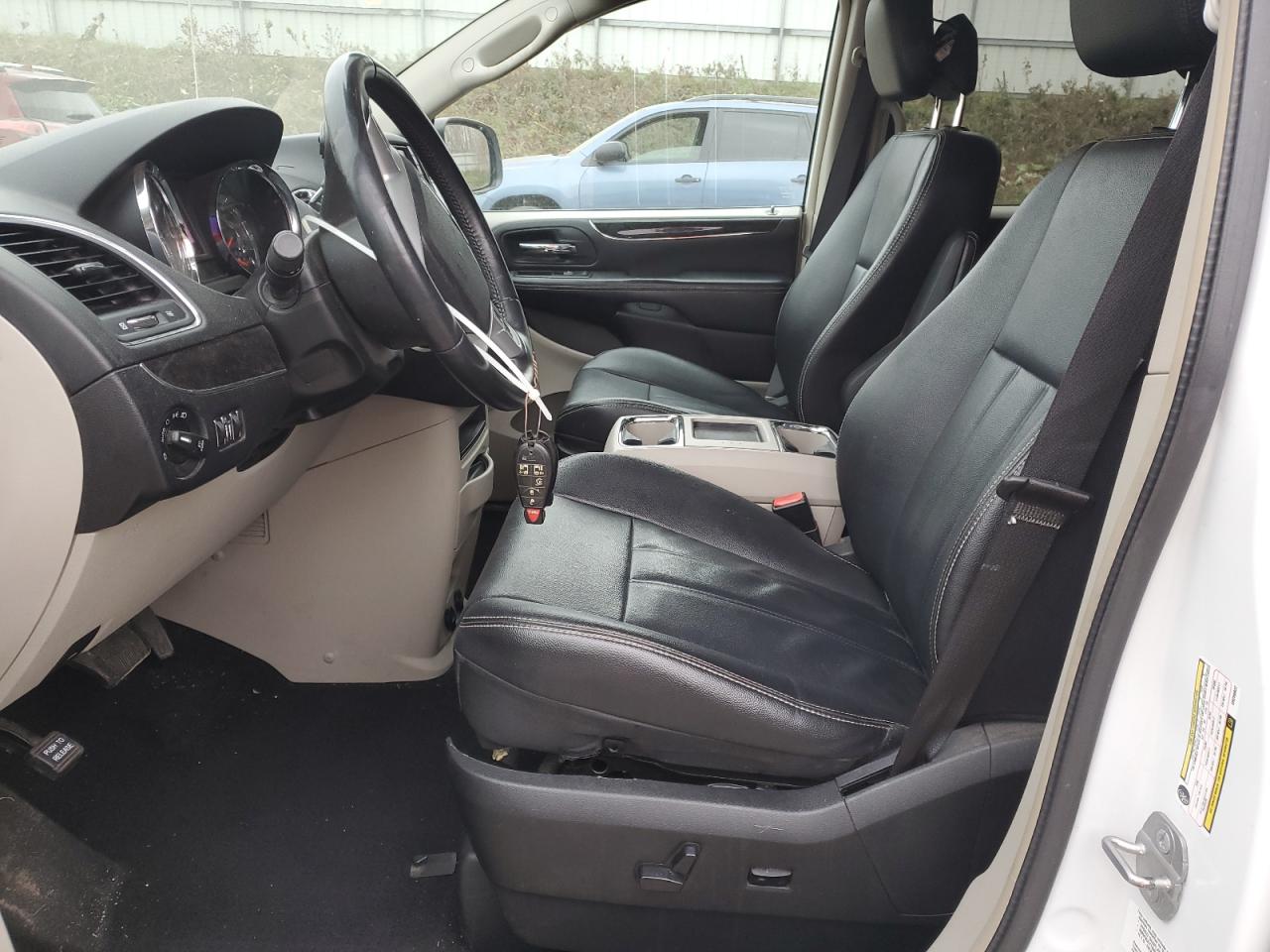 2014 Chrysler Town & Country Touring VIN: 2C4RC1BG2ER256832 Lot: 90549445