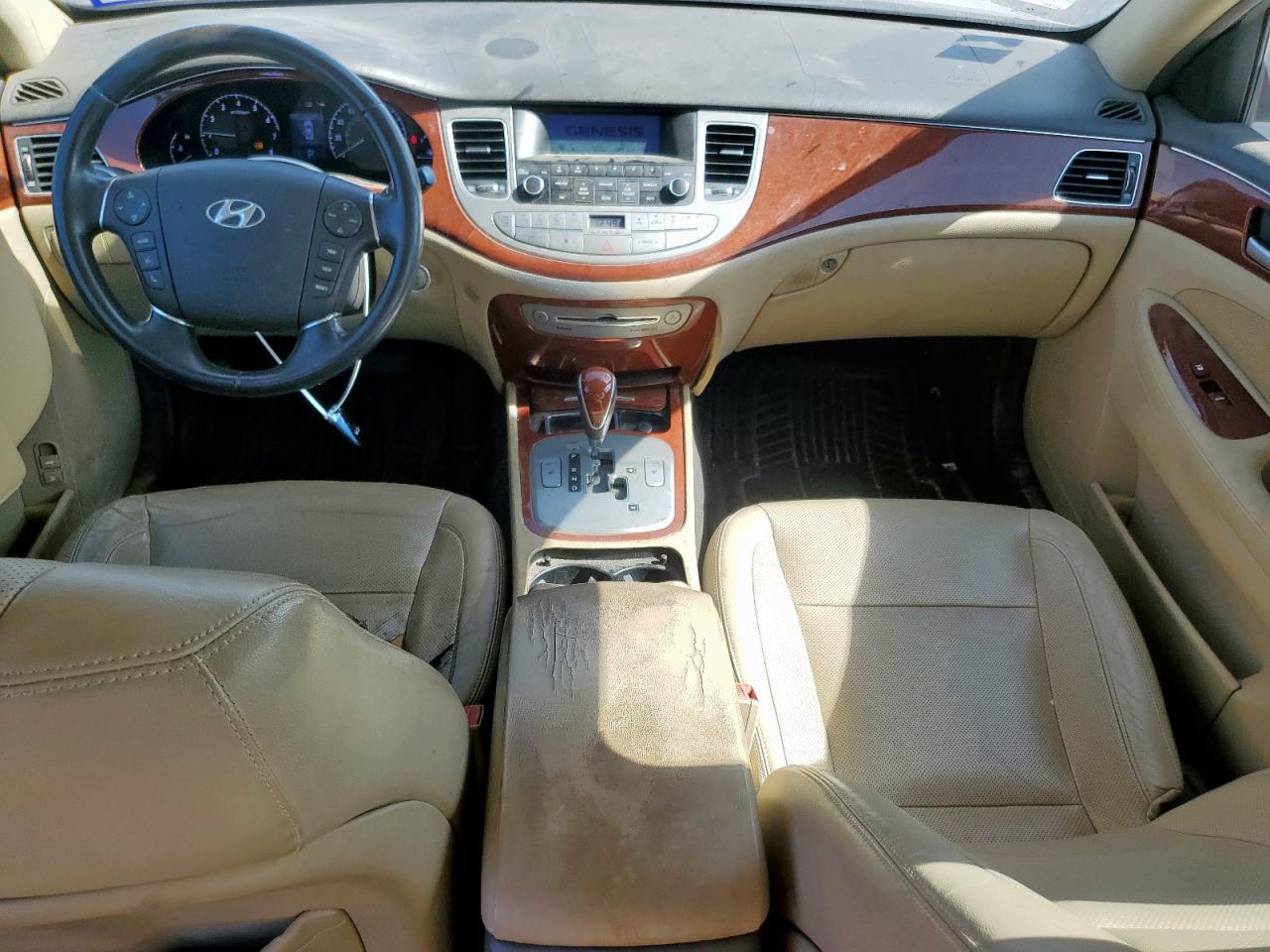 2013 Hyundai Genesis 3.8L VIN: KMHGC4DD3DU209690 Lot: 92002565