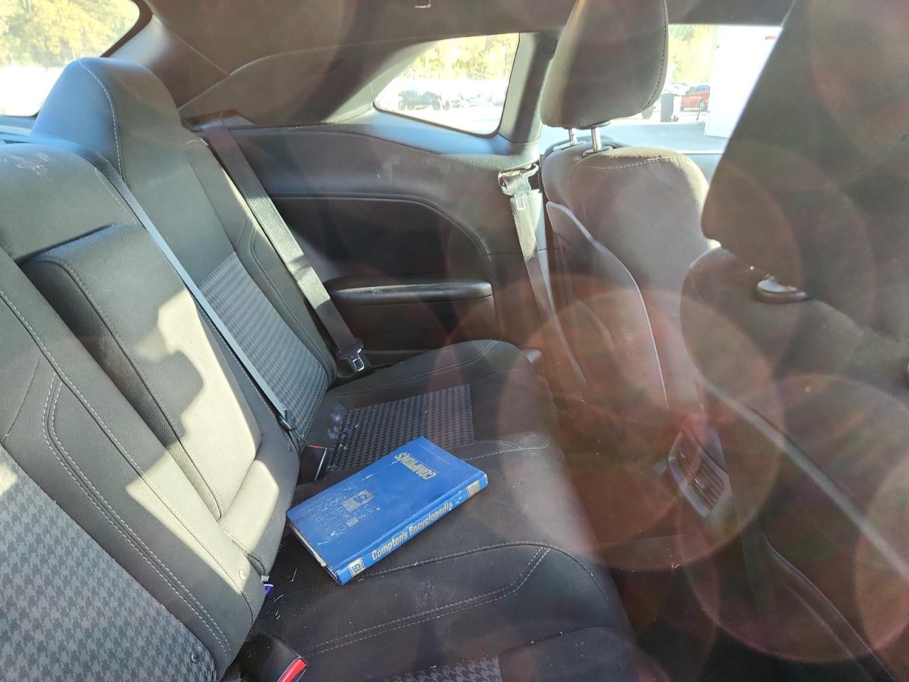 2018 Dodge Challenger Sxt VIN: 2C3CDZAG9JH245687 Lot: 92139405