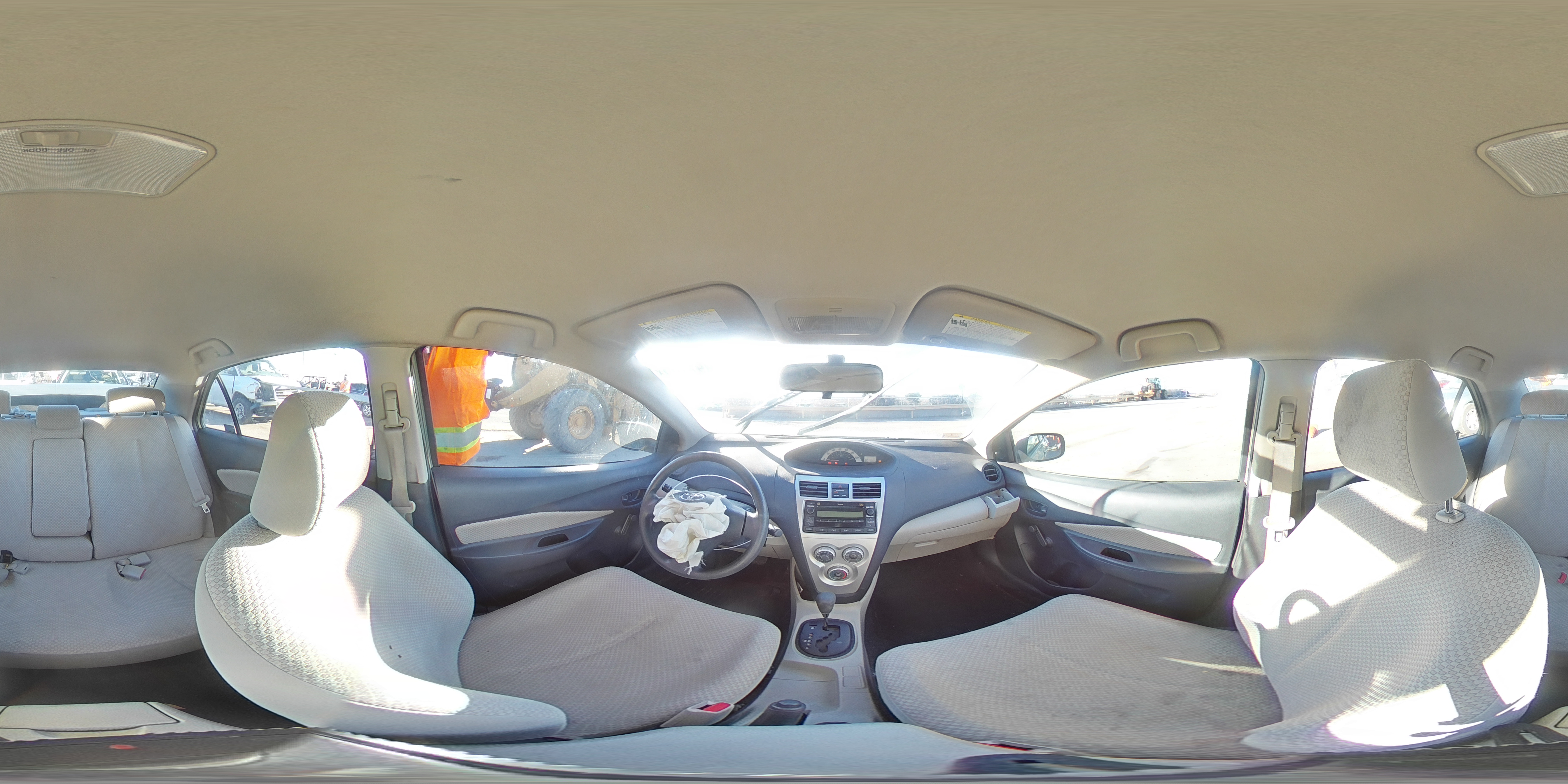 2007 Toyota Yaris VIN: JTDBT923371052657 Lot: 93997765