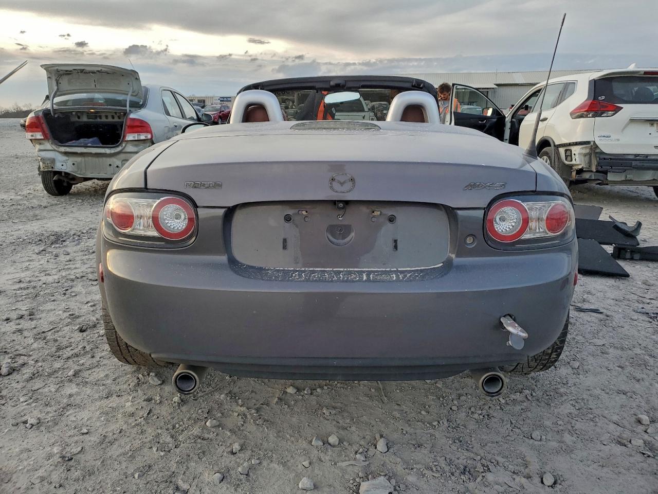 2007 Mazda Mx-5 Miata VIN: JM1NC26F370131390 Lot: 93903995