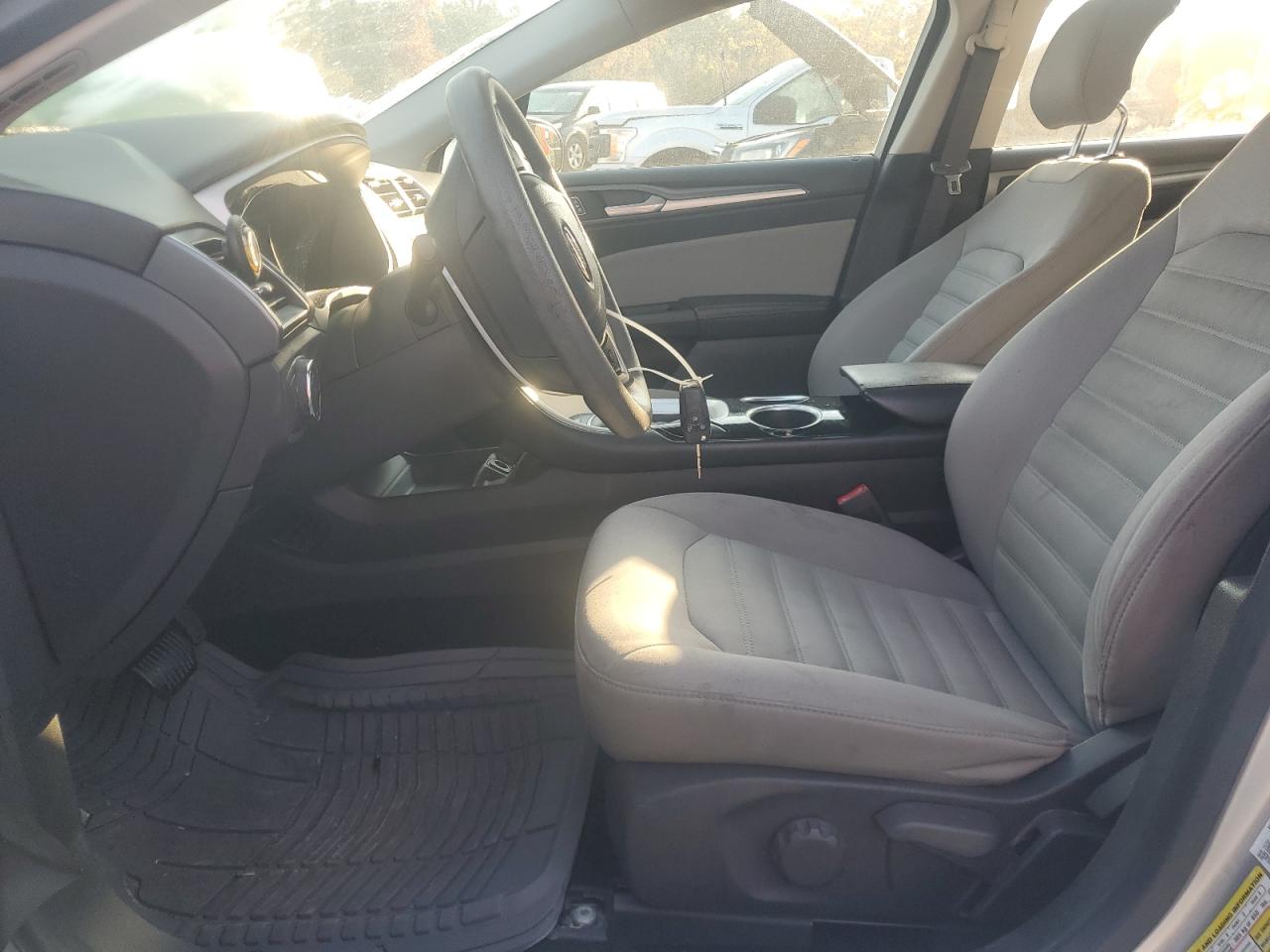 2013 Ford Fusion S VIN: 3FA6P0G73DR181535 Lot: 91909505