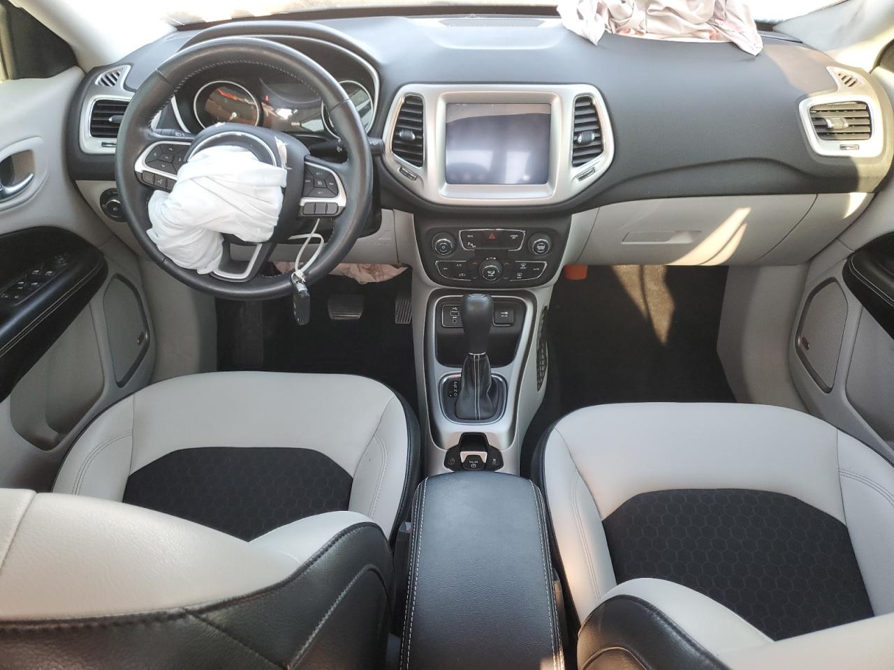 2018 Jeep Compass Latitude VIN: 3C4NJCBB8JT226052 Lot: 91655485