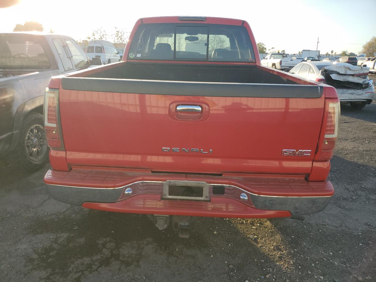 2007 GMC Sierra K2500 Heavy Duty VIN: 1GTHK23D57F106118 Lot: 87189785