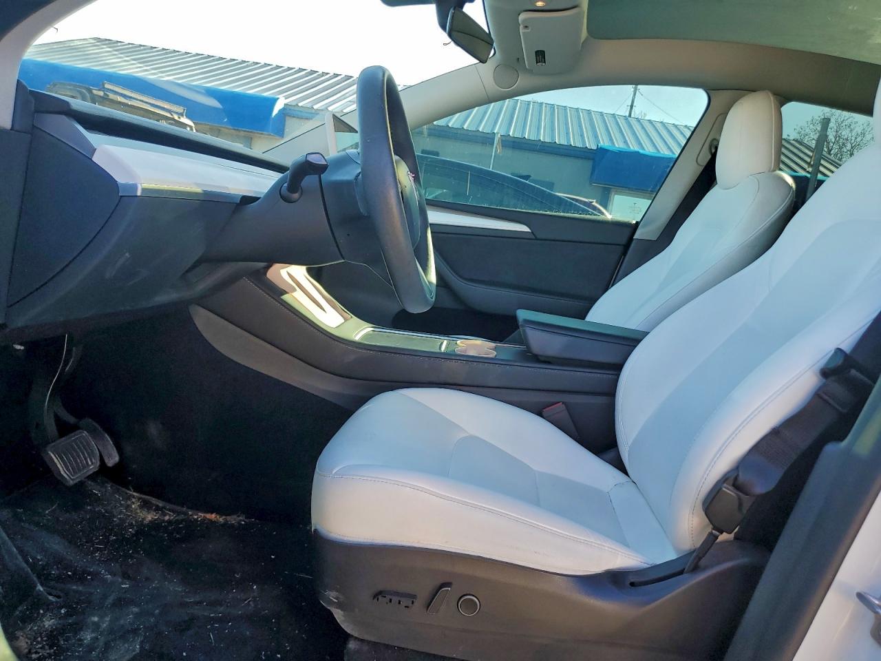 2022 Tesla Model Y VIN: 7SAYGAEE8NF520225 Lot: 93034495