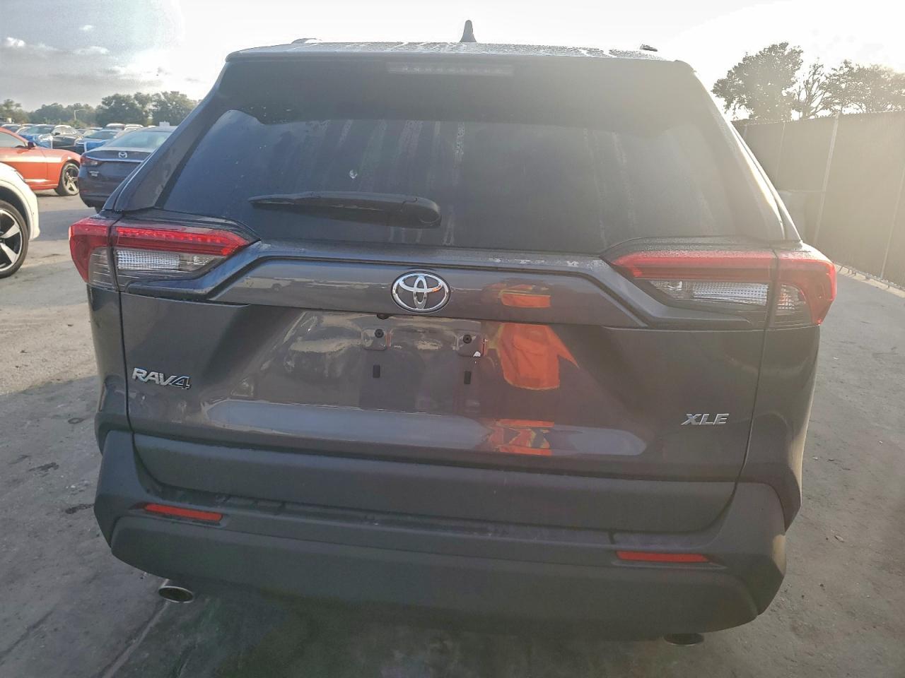 2024 Toyota Rav4 Xle VIN: 2T3W1RFVXRC284133 Lot: 93427625