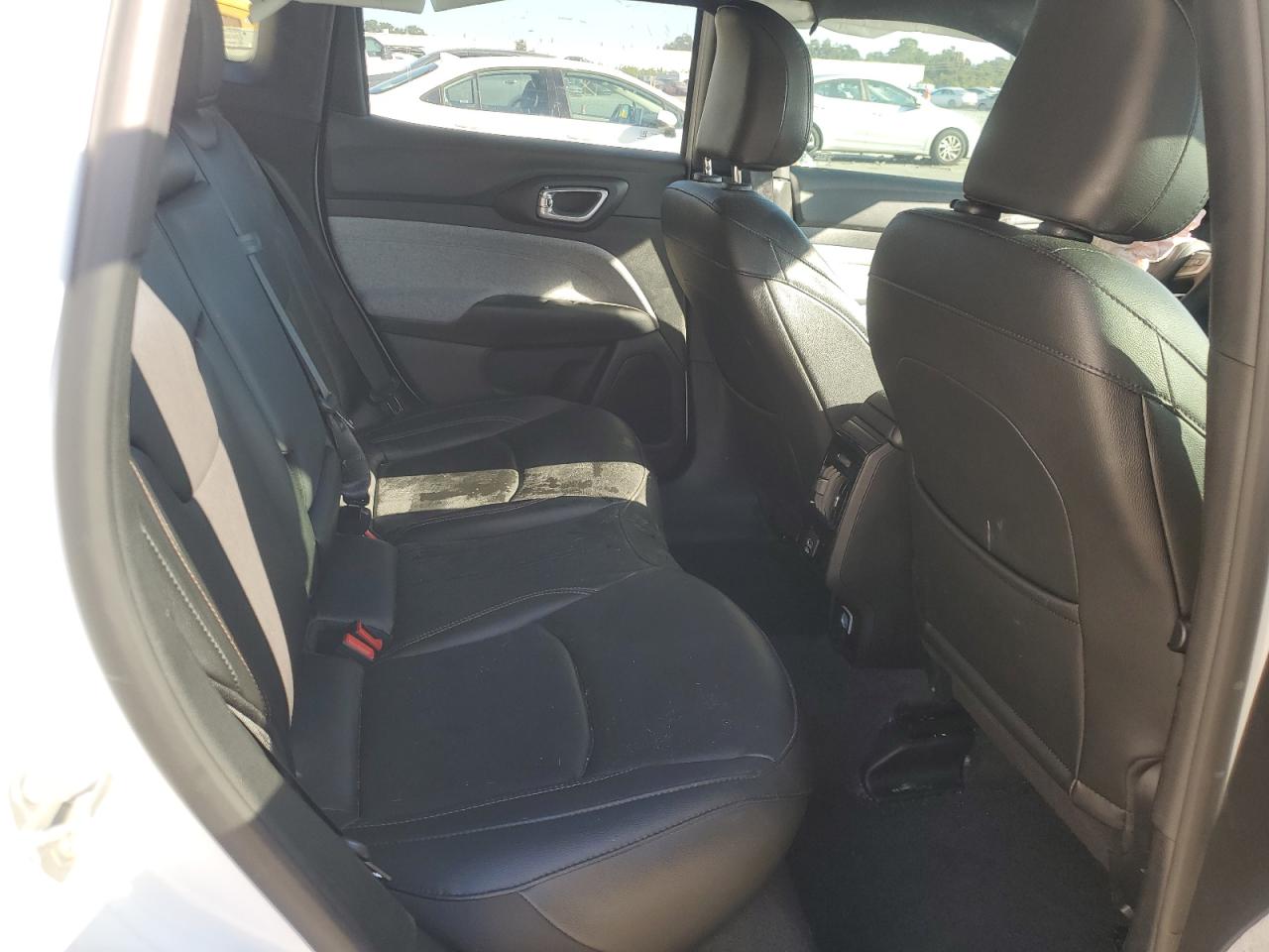 2024 Jeep Compass Latitude Lux VIN: 3C4NJDFN2RT126051 Lot: 92736695