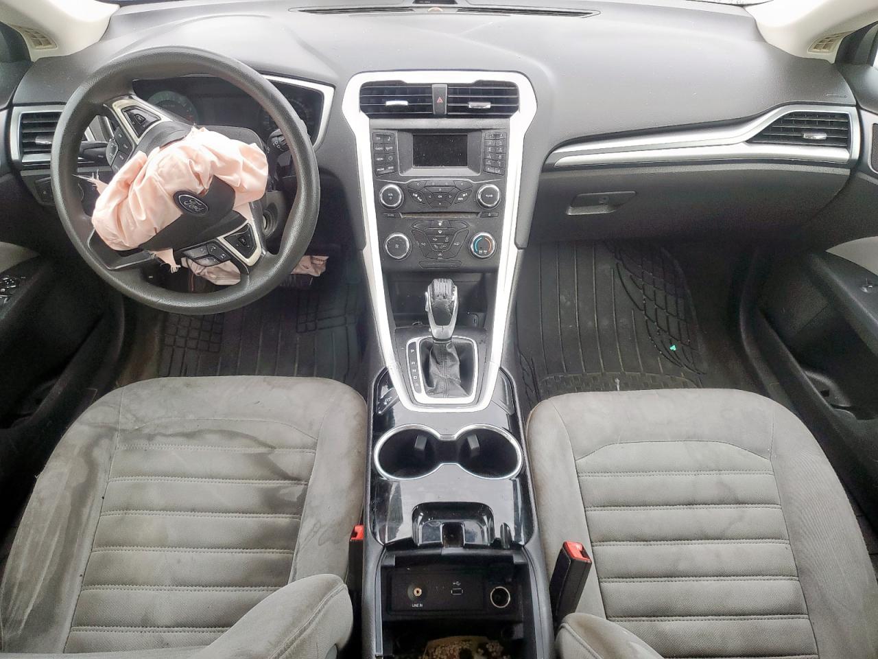 2015 Ford Fusion S VIN: 3FA6P0G72FR193792 Lot: 92859665