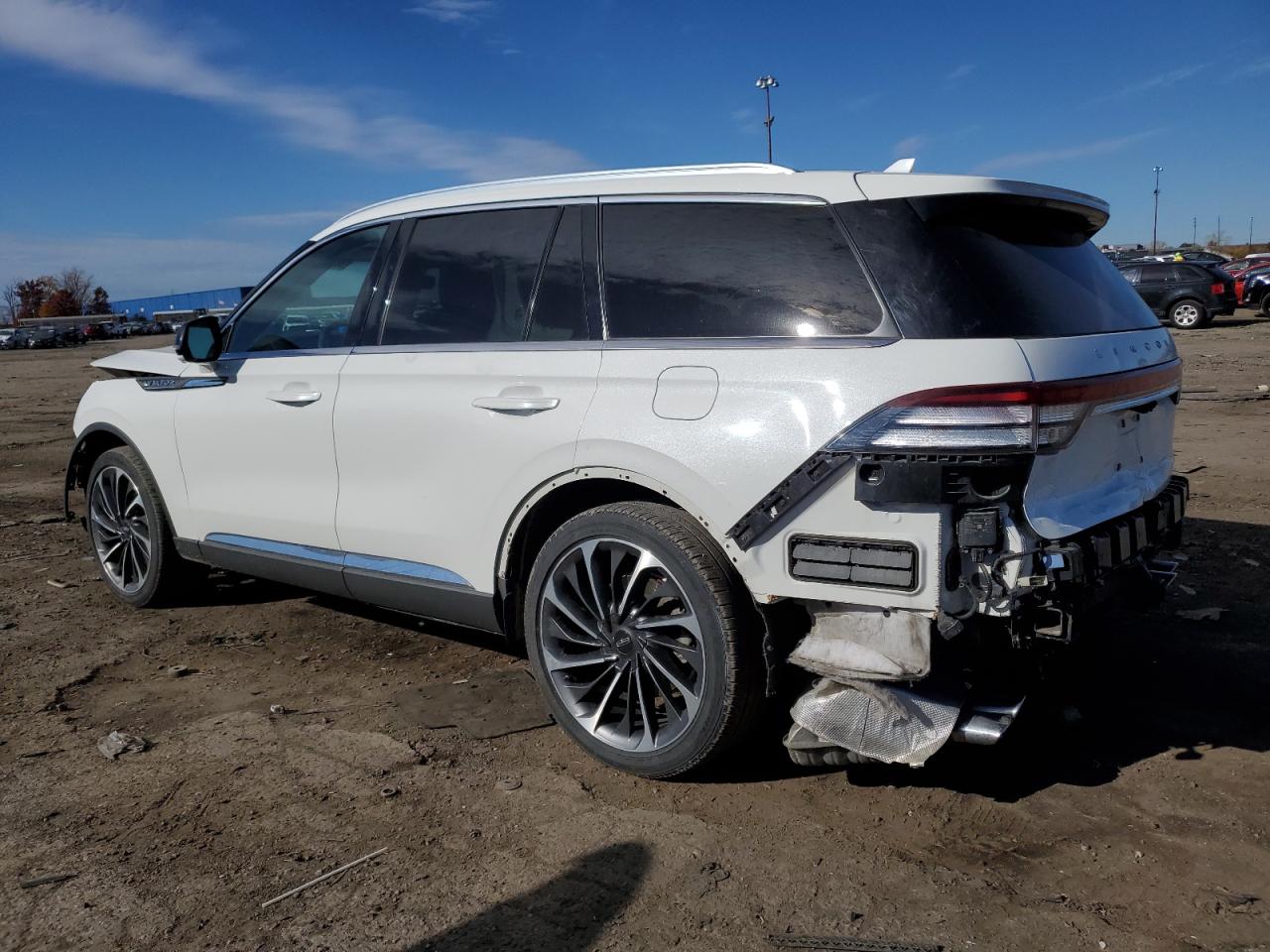 2020 Lincoln Aviator Reserve white null gas 5LM5J7XC3LGL02074 photo #3